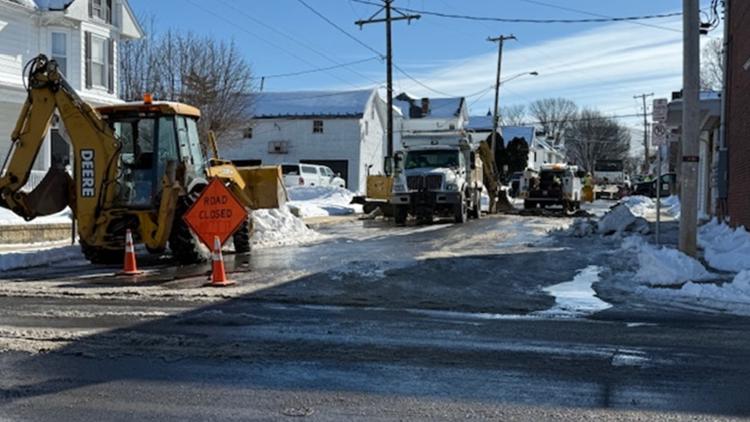 Crews work to repair water main break in Shippensburg