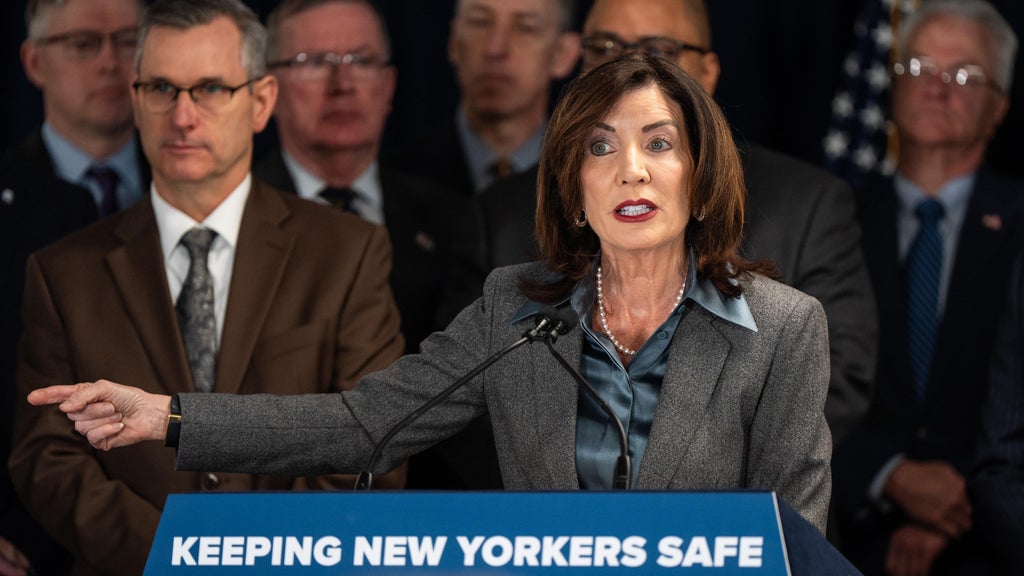 NY Gov. Kathy Hochul blasts ICE in push to ban local police cooperation