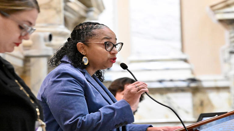 No more delays for congressional redistricting bill in House, Peña ...