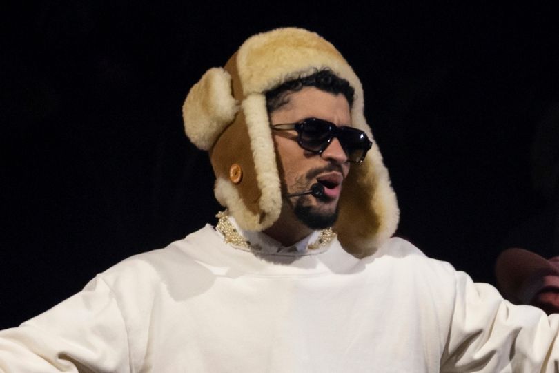 Bad Bunny se presenta durante el concierto final de su residencia de verano en su tierra natal en el Coliseo de Puerto Rico José Miguel Agrelot, en San Juan, Puerto Rico, el sábado 20 de septiembre de 2025. (Foto AP/Alejandro Granadillo)