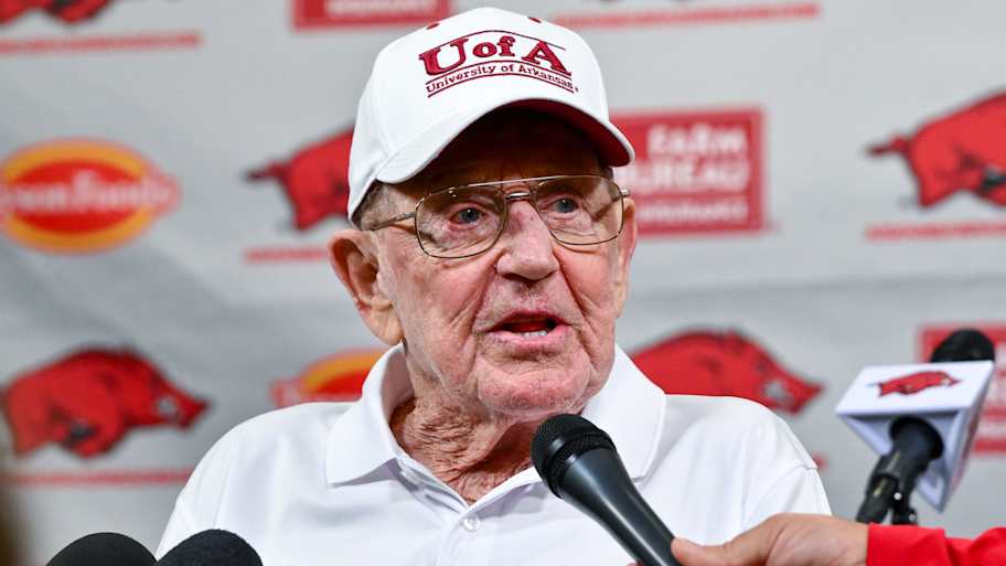 Hearing Lou Holtz entering hospice brings memories of great times past