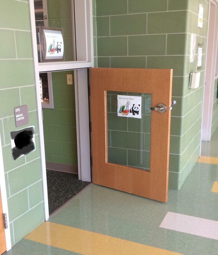 50 Ingenious Things Students Have Spotted At Their Schools And Universities (New Pics)