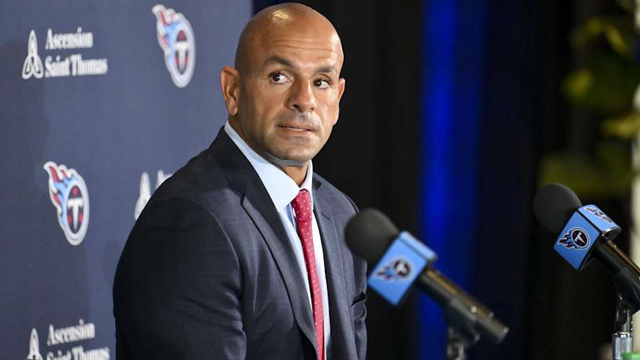 The Height of Greatness: Unveiling Robert Saleh's Towering Figure