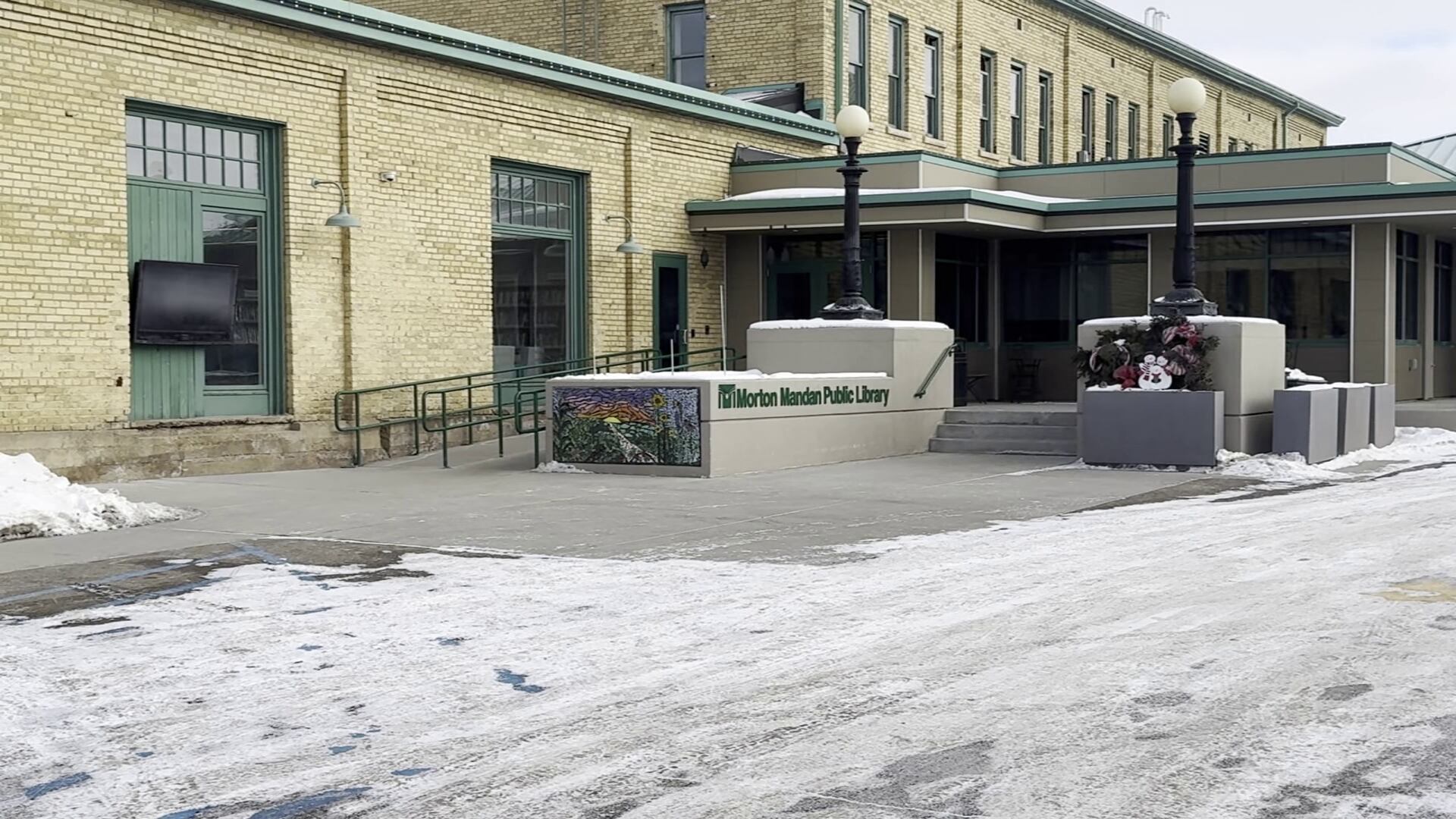 Mandan library to create space into hub for tourists, creators