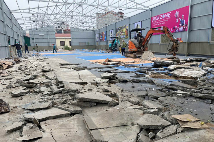 Sân pickleball xây trái phép: Xã vận động tháo dỡ, người dân không chấp hành