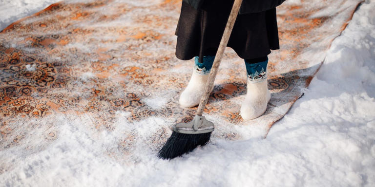 Experts explain snow washing, the winter laundry trend all over TikTok
