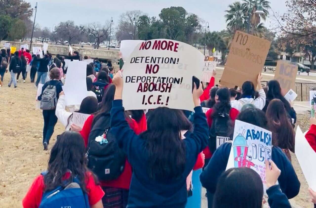 Texas DA investigates man fighting teens at student-led ICE protest<br><br>