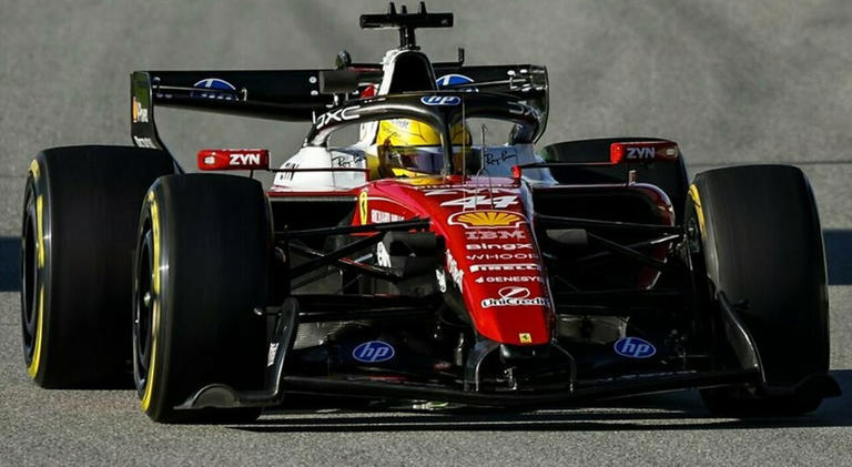 F1, nell'ultima giornata di test a Barcellona brilla la Ferrari SF-26 ...