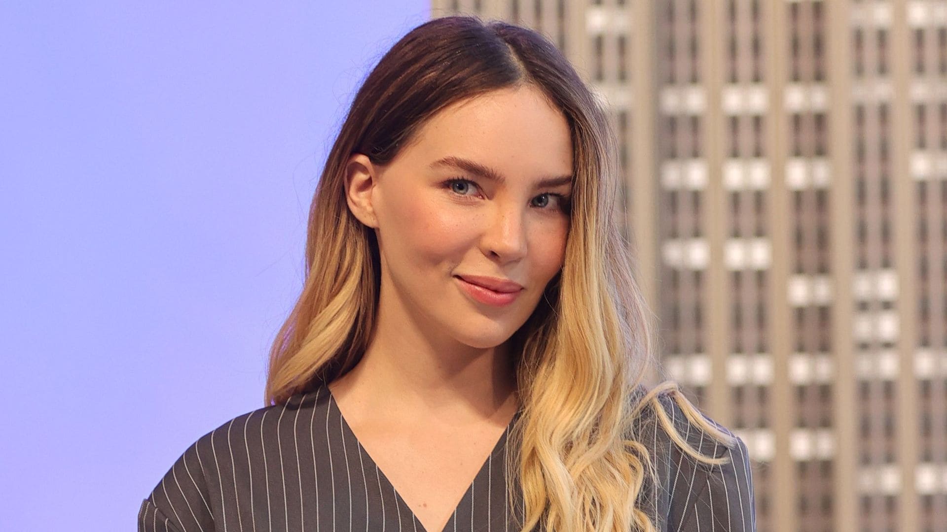 Así luce Belinda con su nuevo look para la serie de 'Carlota'