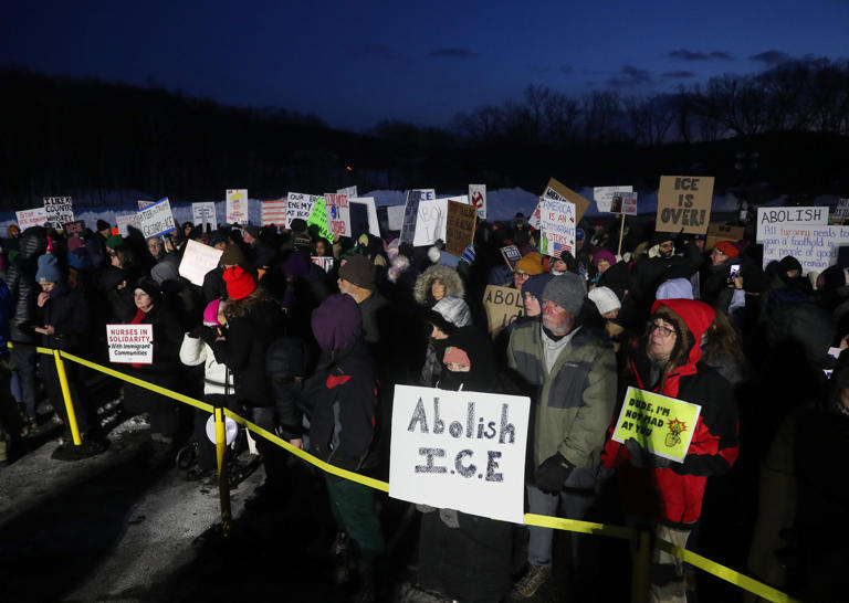 Lawmakers, residents gather to oppose Chester ICE facility in Orange County