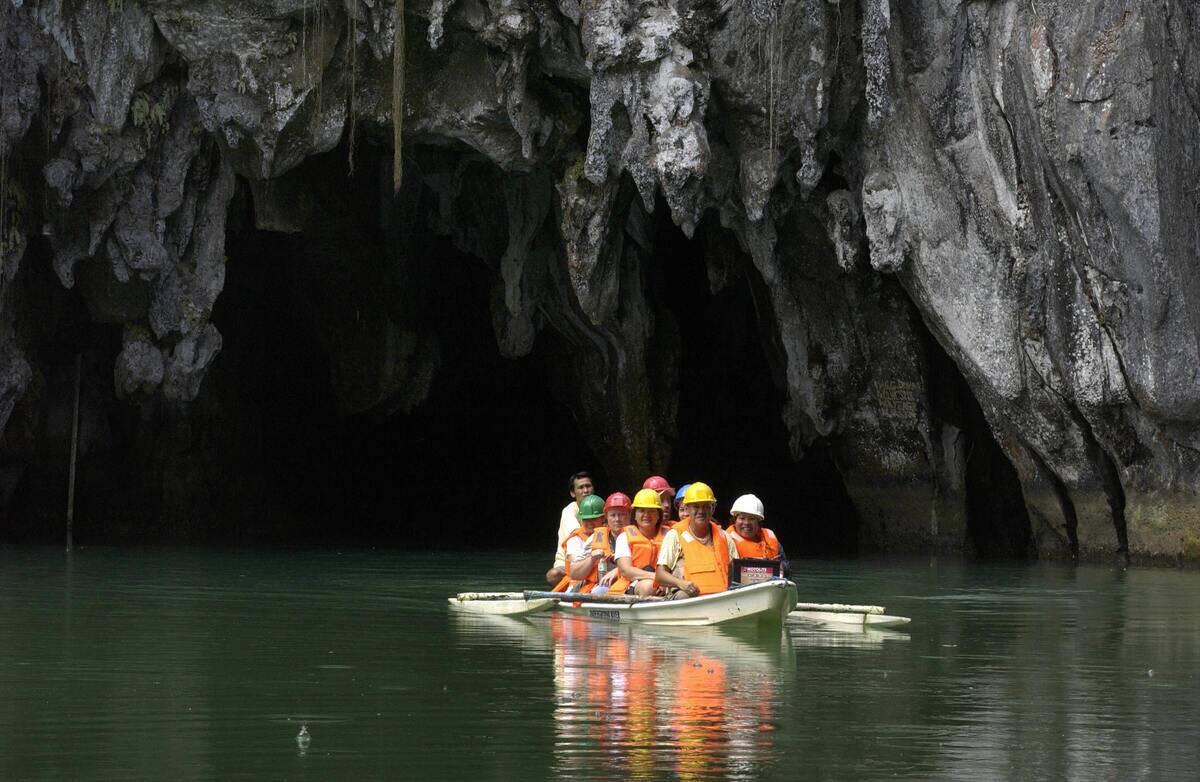 Rivers that vanish underground and reemerge