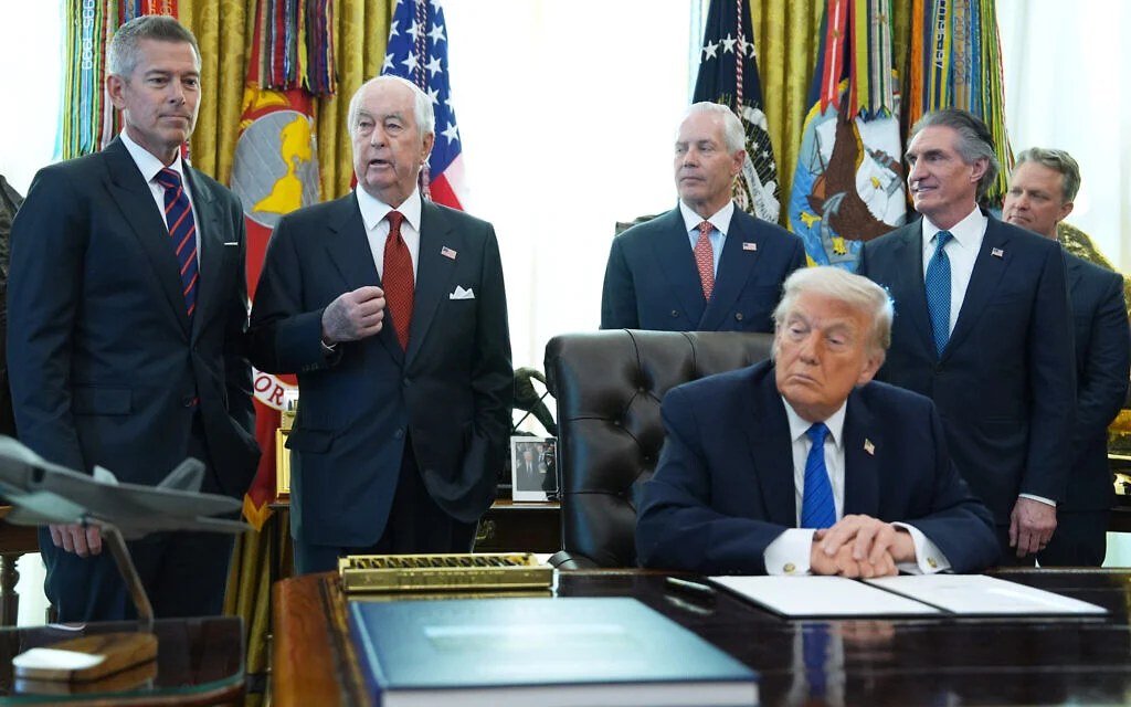 Trump says he’s given Iran deadline to accept deal before potential strike