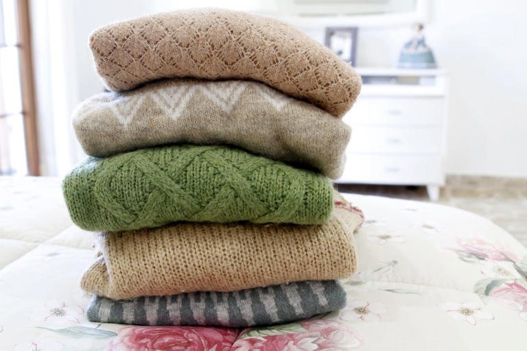 Experts explain snow washing, the winter laundry trend all over TikTok