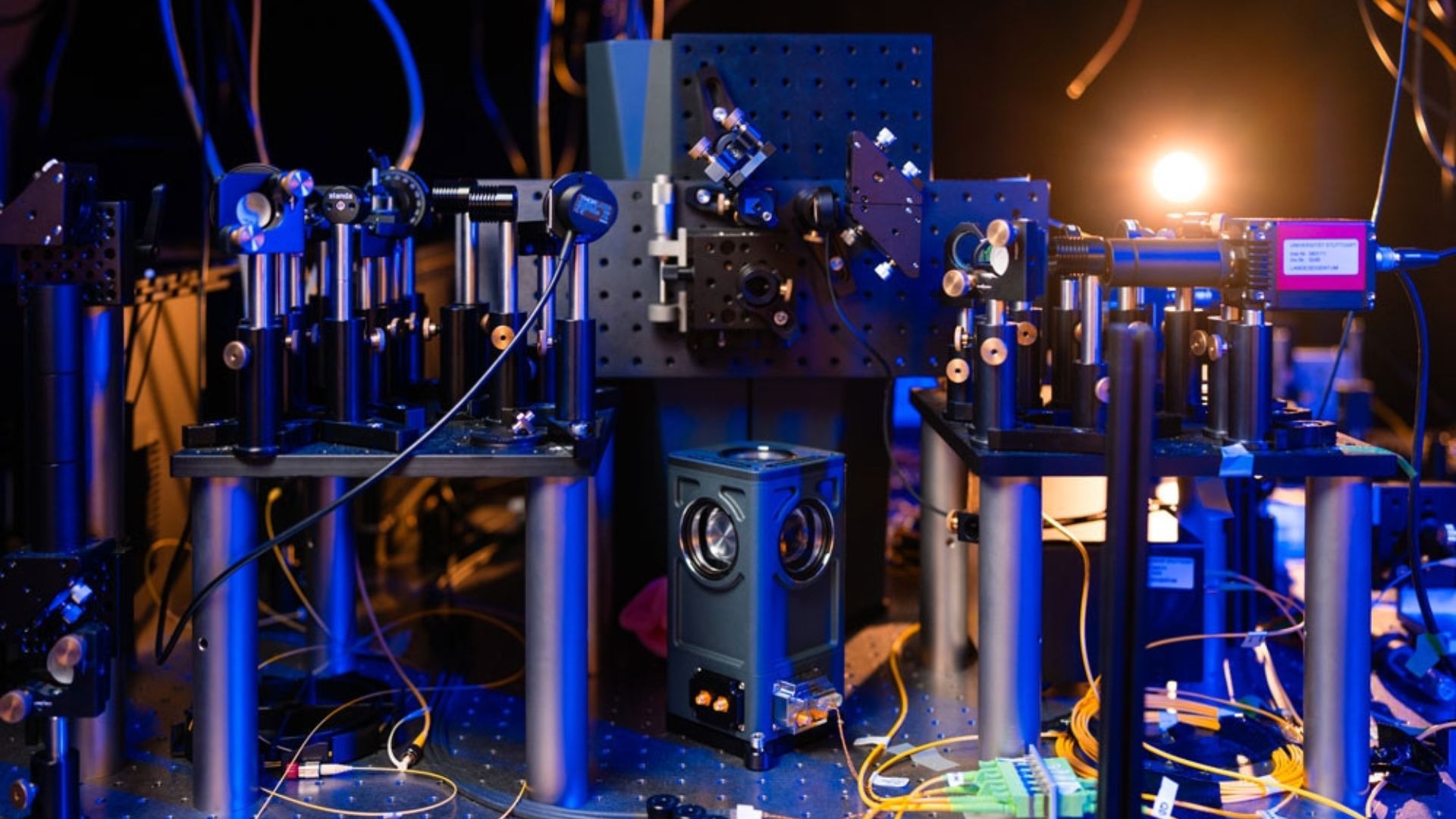 On-demand telecom photon source sets record 92% interference for ...