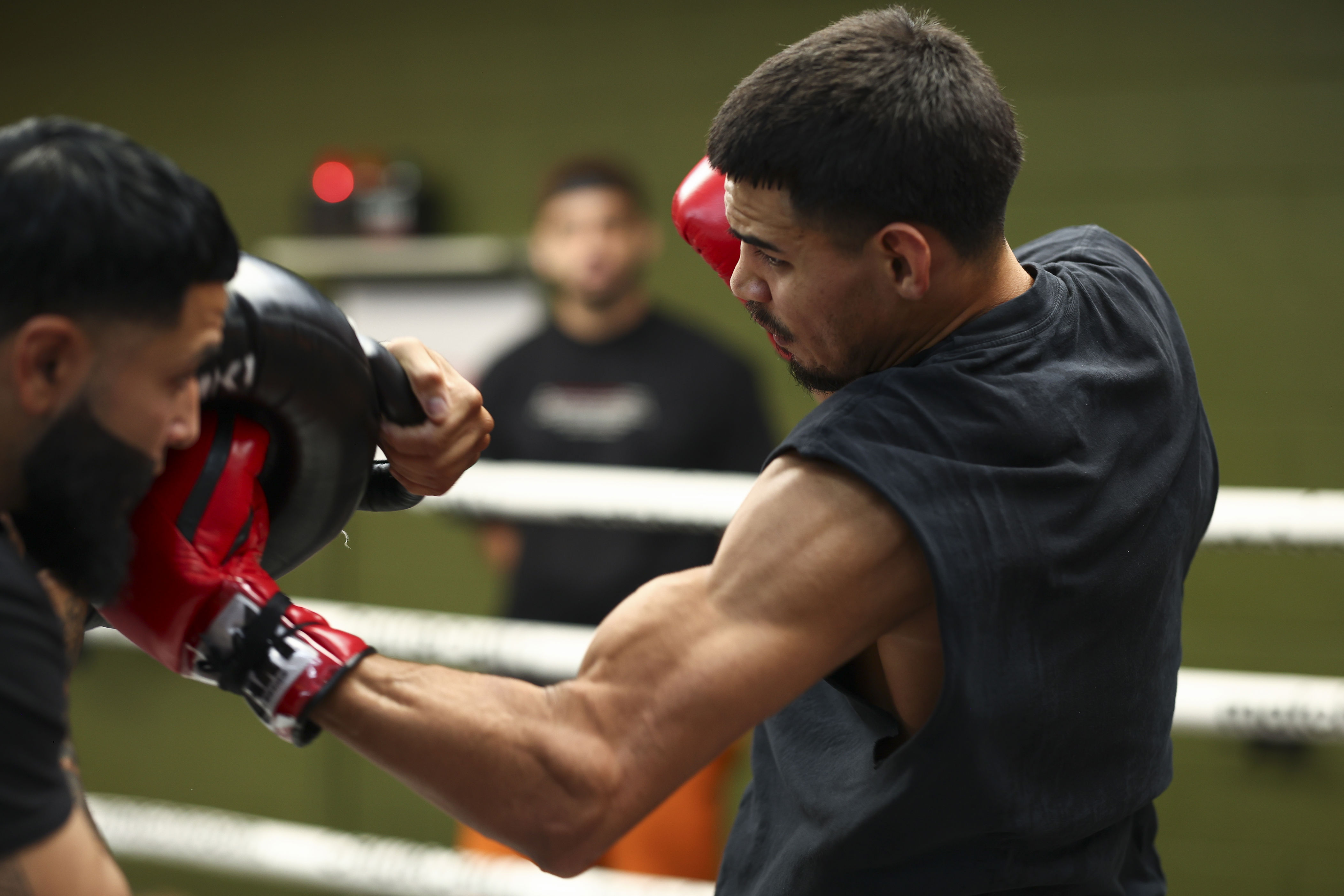 Diego Pacheco pulls out of WBO title fight with Hamzah Sheeraz<br><br>