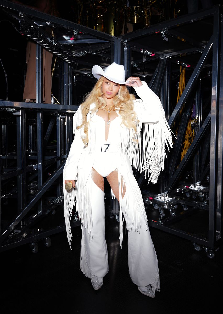 Beyoncé surprises family with flowers after their viral Cowboy Carter ...