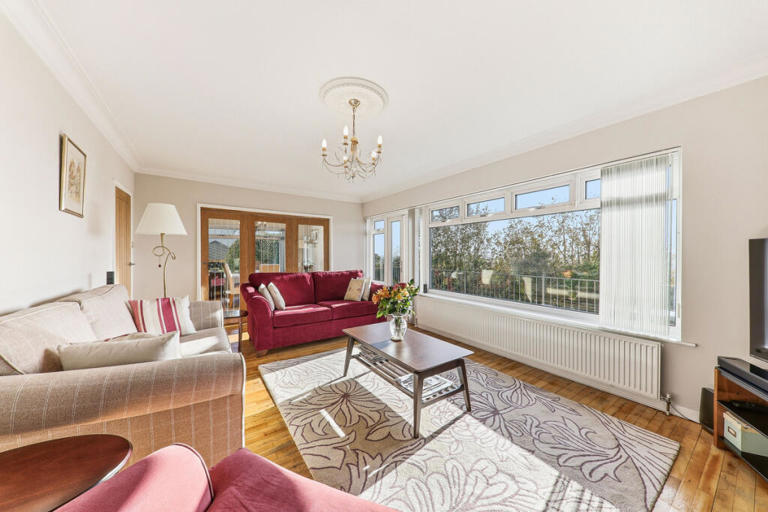 Fresh Look at A Tour Inside A Leeds Residence Boasting Panoramic Valley Views
