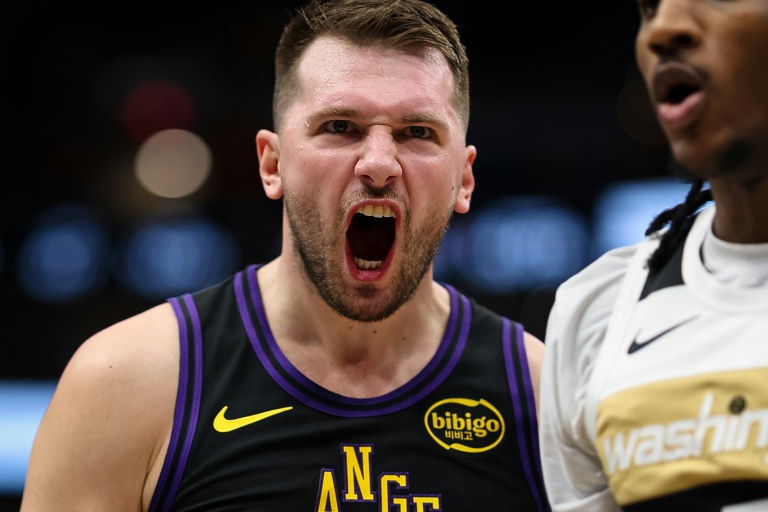 Jokic scores 31 to propel Nuggets over Clippers in injury return<br><br>