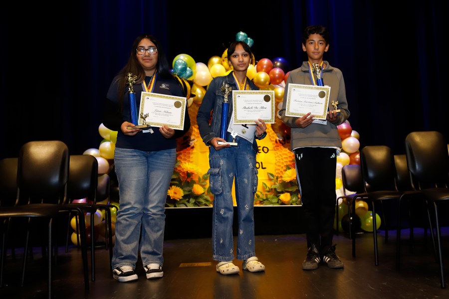 Students tie for first in El Paso ISD Spanish Spelling Bee