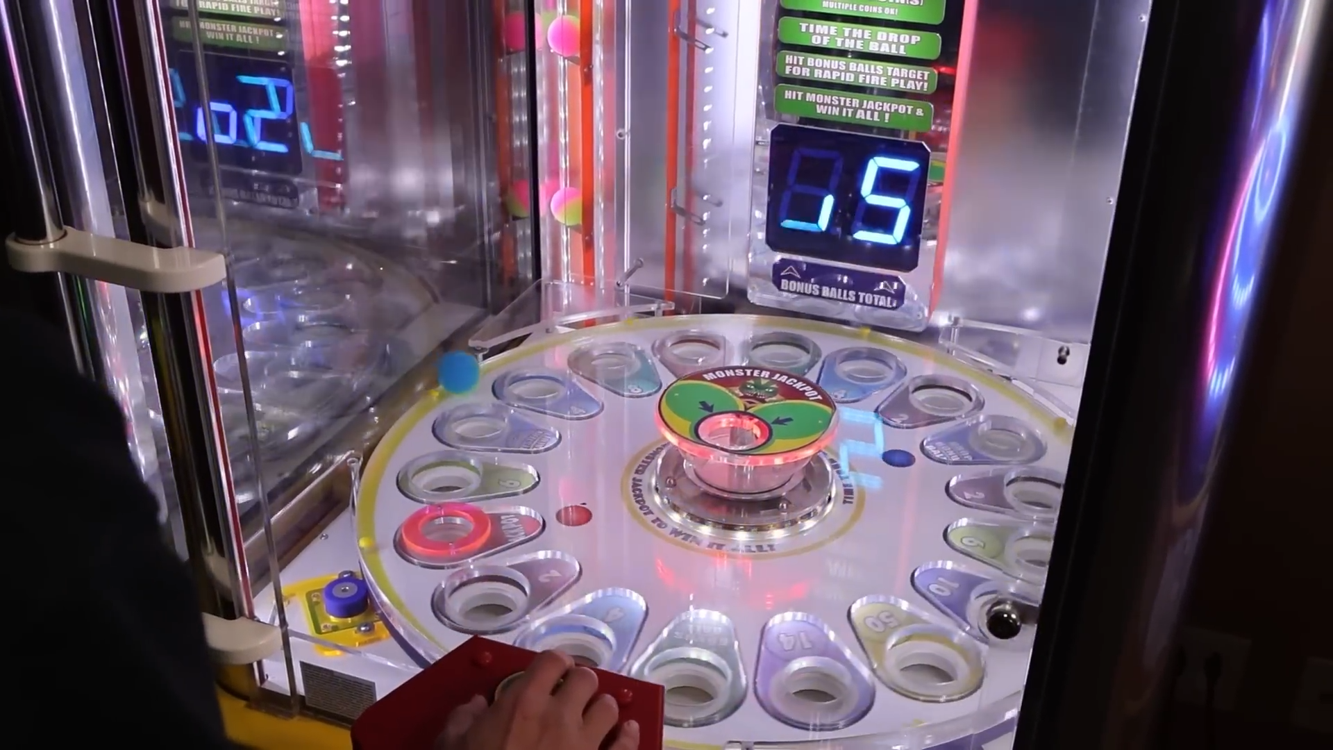 Arcade sour candy showdown