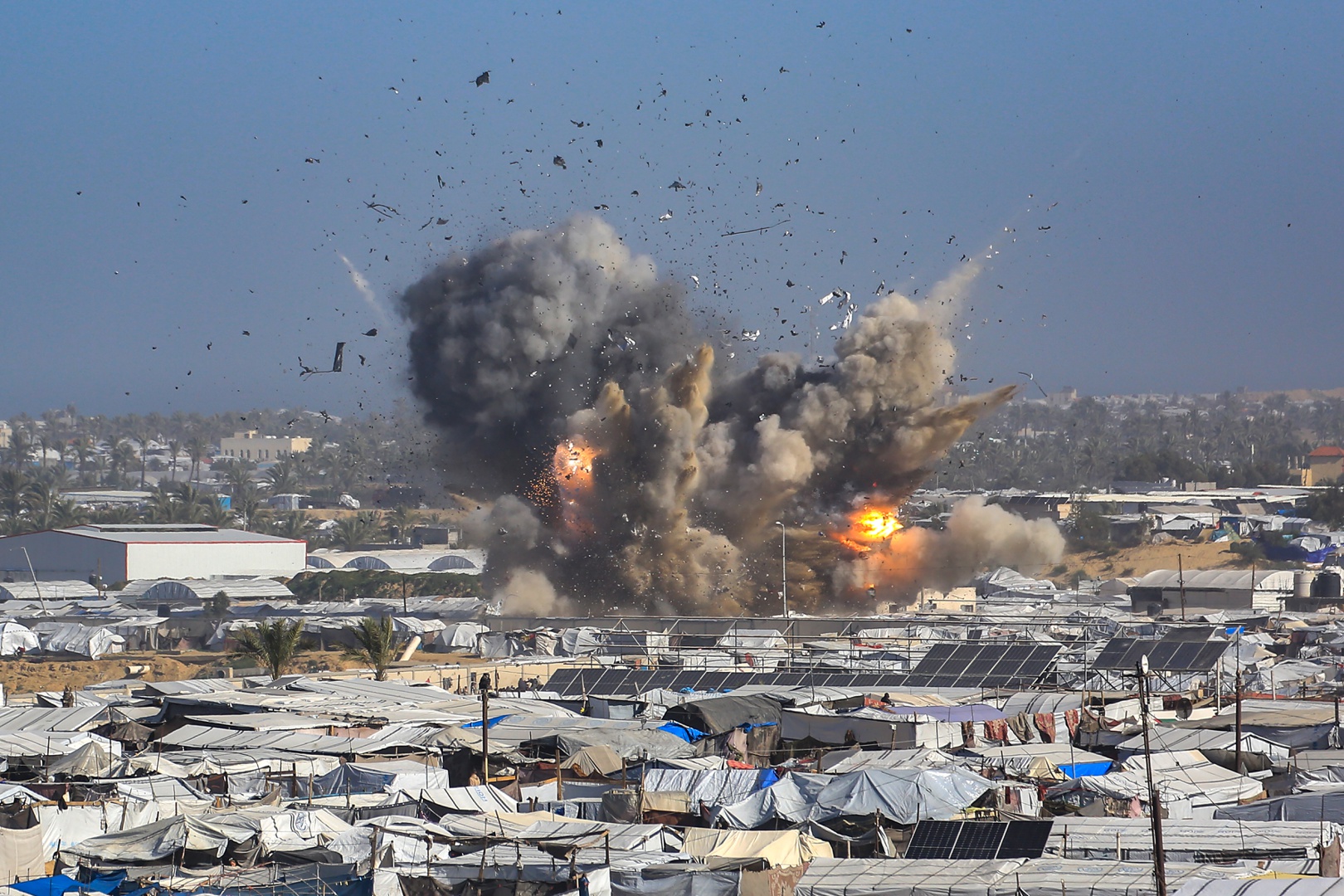 Ya son 26 los palestinos muertos hoy en Gaza por ataques israelíes pese ...