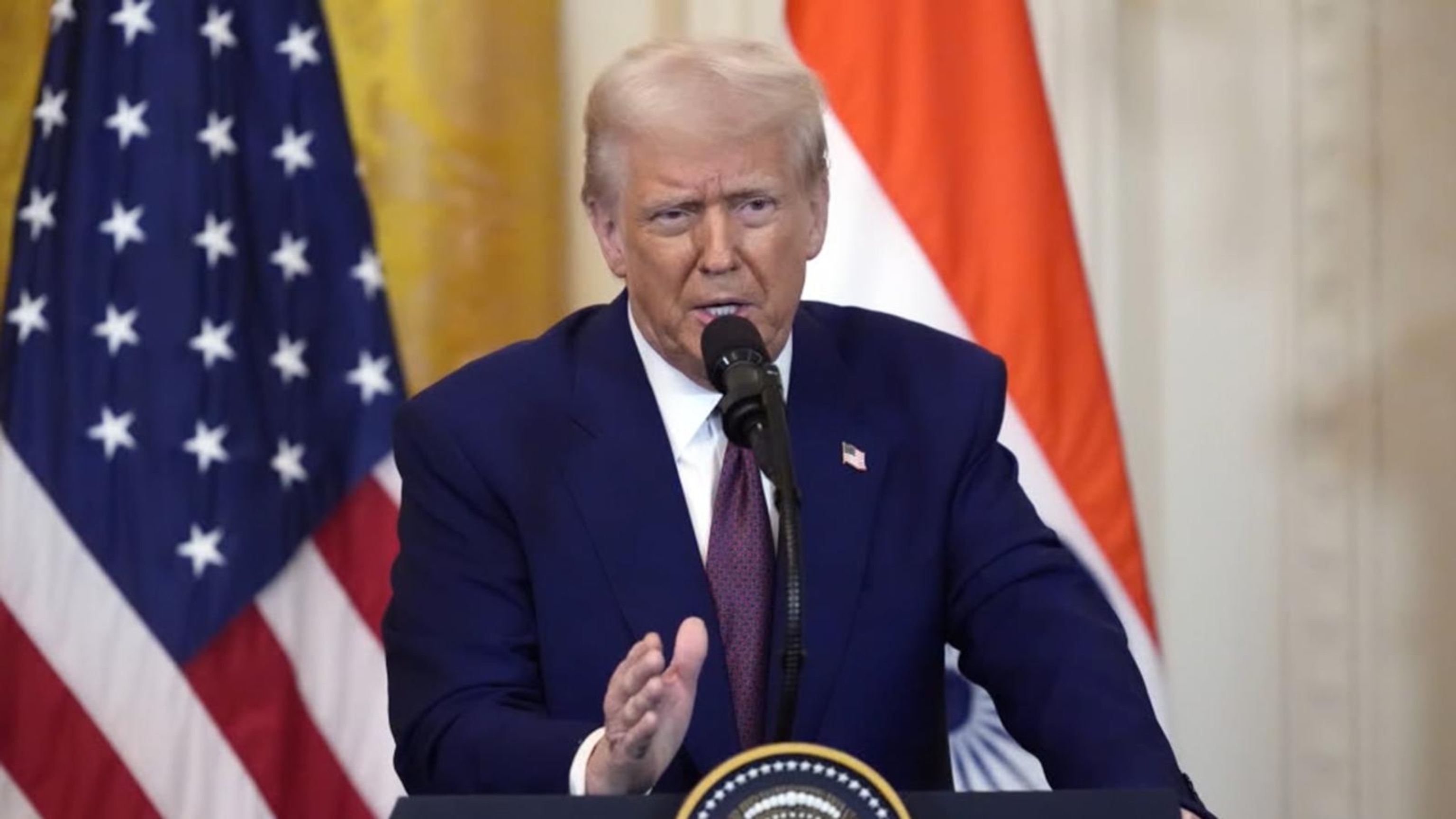 US steps up pressure on Iran over nuclear program