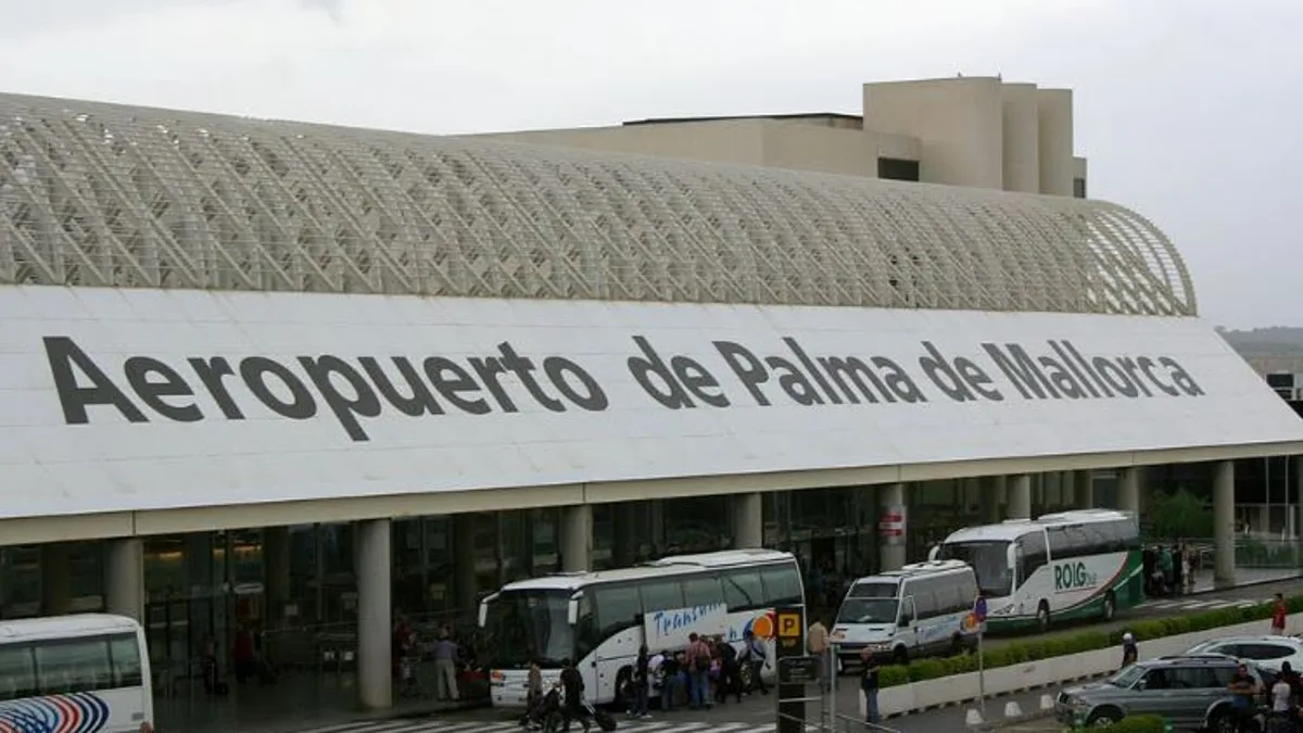 El fuerte viento obliga a cancelar cinco vuelos y desviar otros seis en ...