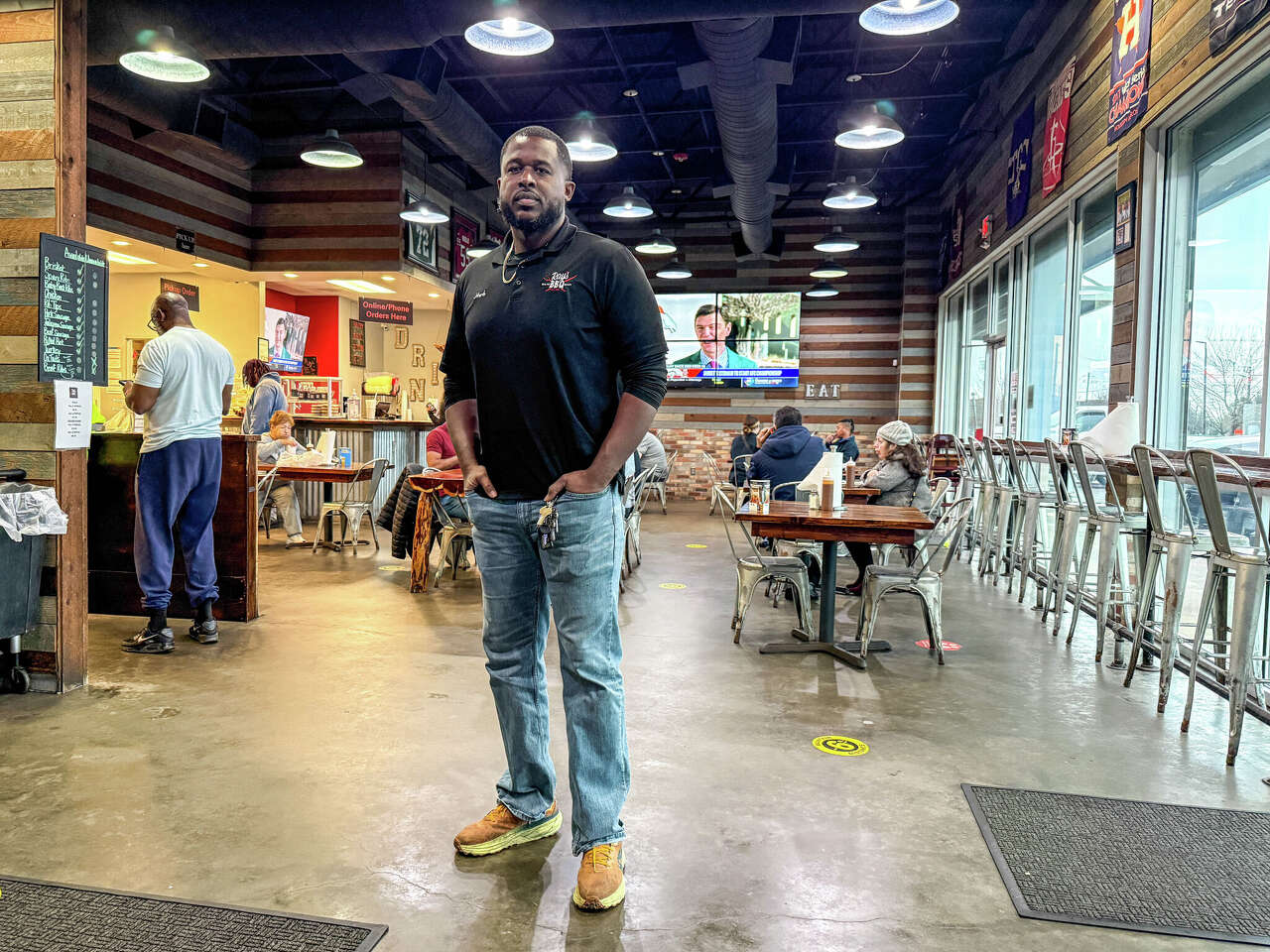 When a pit broke down, Houston barbecue pitmasters had each other's backs