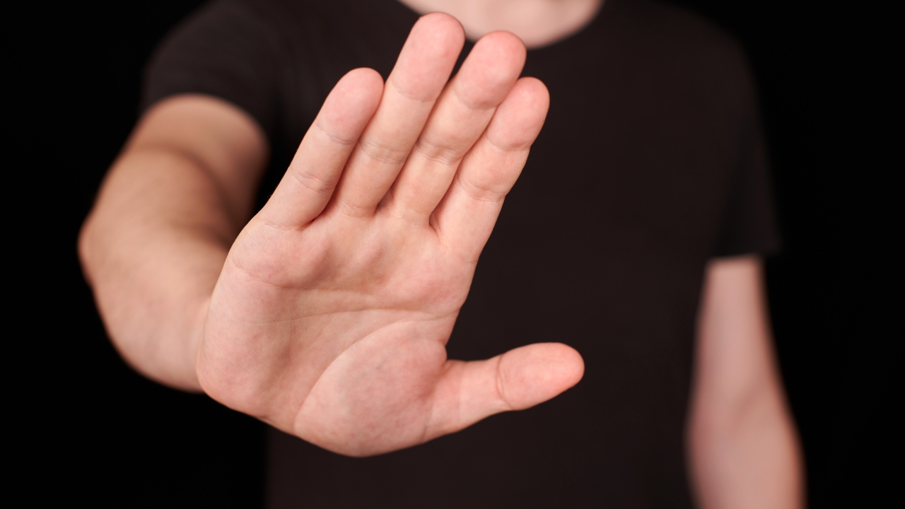 วันเลือกตั้ง 2569 ห้ามใส่เสื้อสีอะไร เช็กข้อห้ามเสื้อที่ไม่ควรใส่ไปเลือกตั้ง