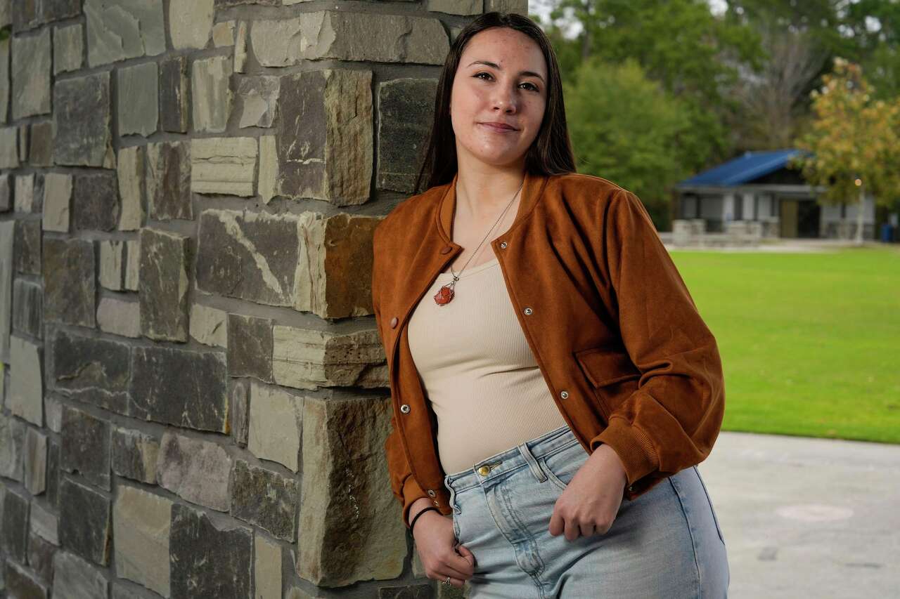 A rare condition left a Houston student with seizures and psychosis ...