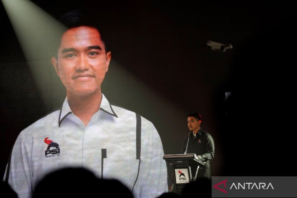 Kaesang Pangarep saat memberikan pidato