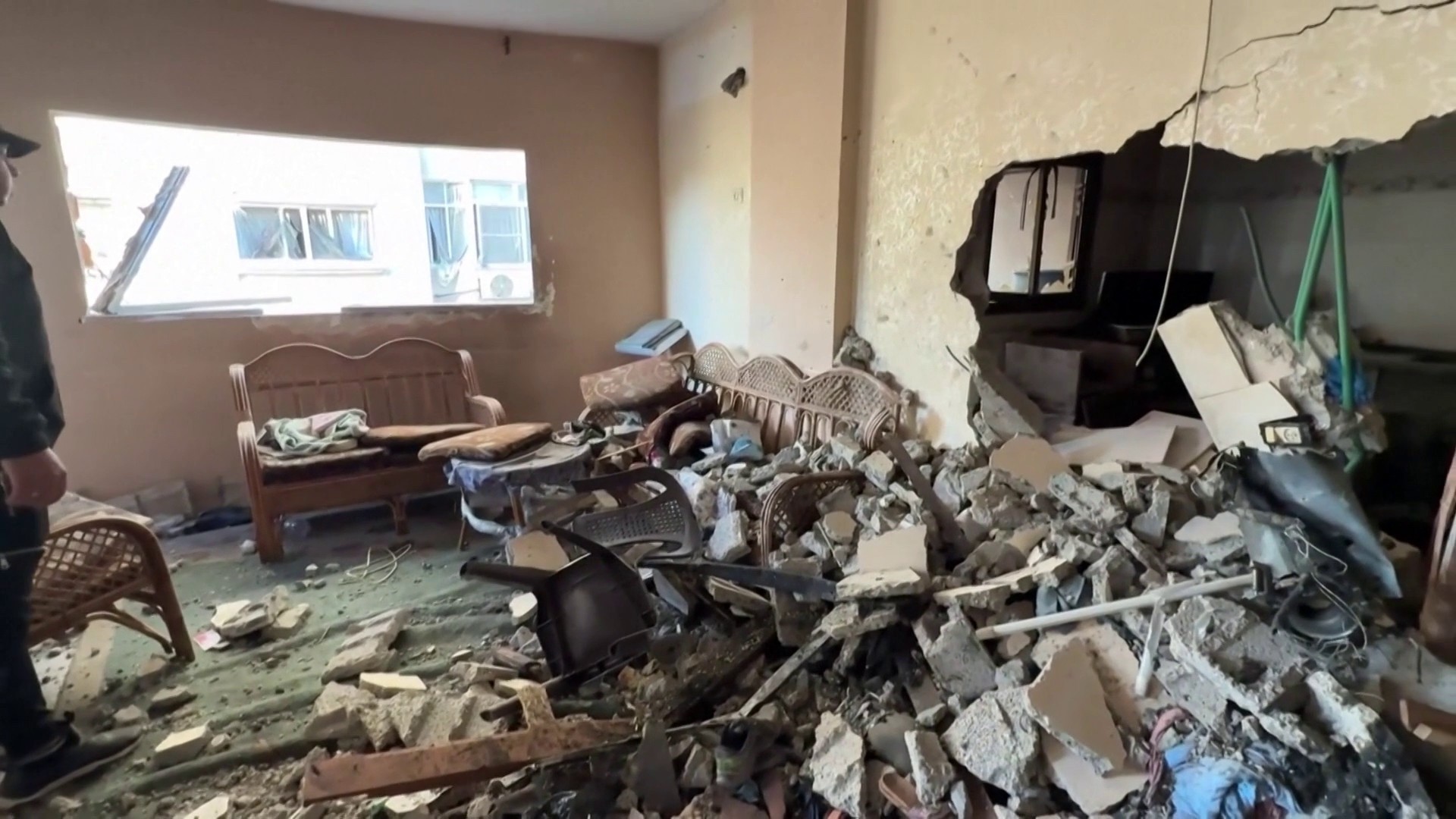 Death toll rises in Gaza as ceasefire agreement moves forward<br>