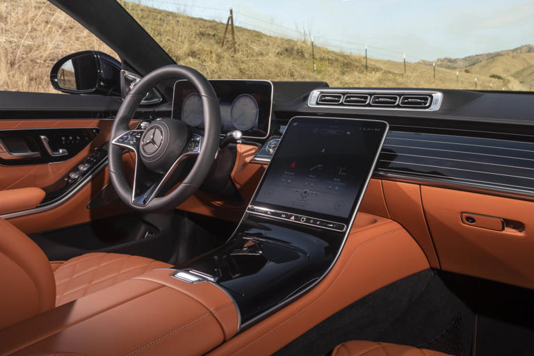 2026 Mercedes S-Class vs. 2027 Mercedes S-Class: Side-by-side gallery