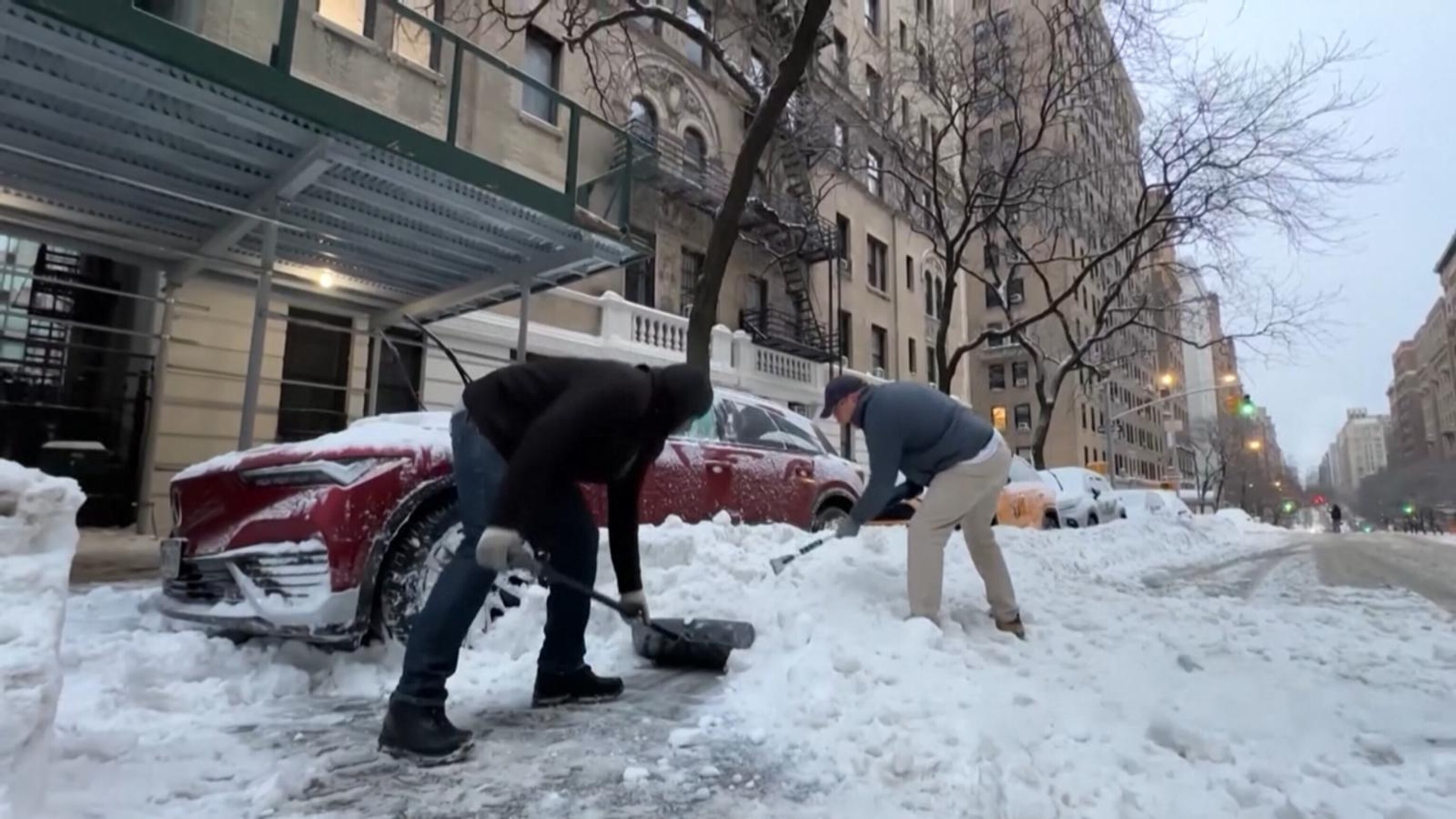 Dangerous snow and cold threaten 180 million Americans<br>