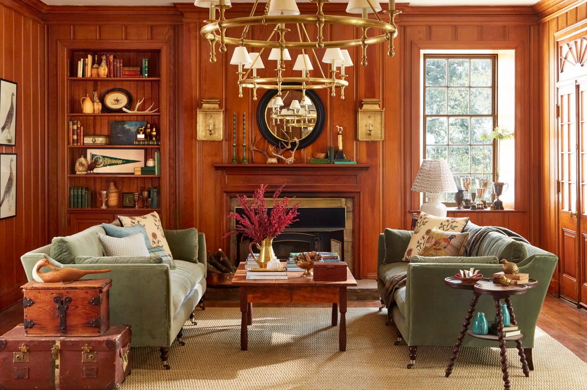 mississipi-farmhouse-makeover-takeover-living-room.jpg