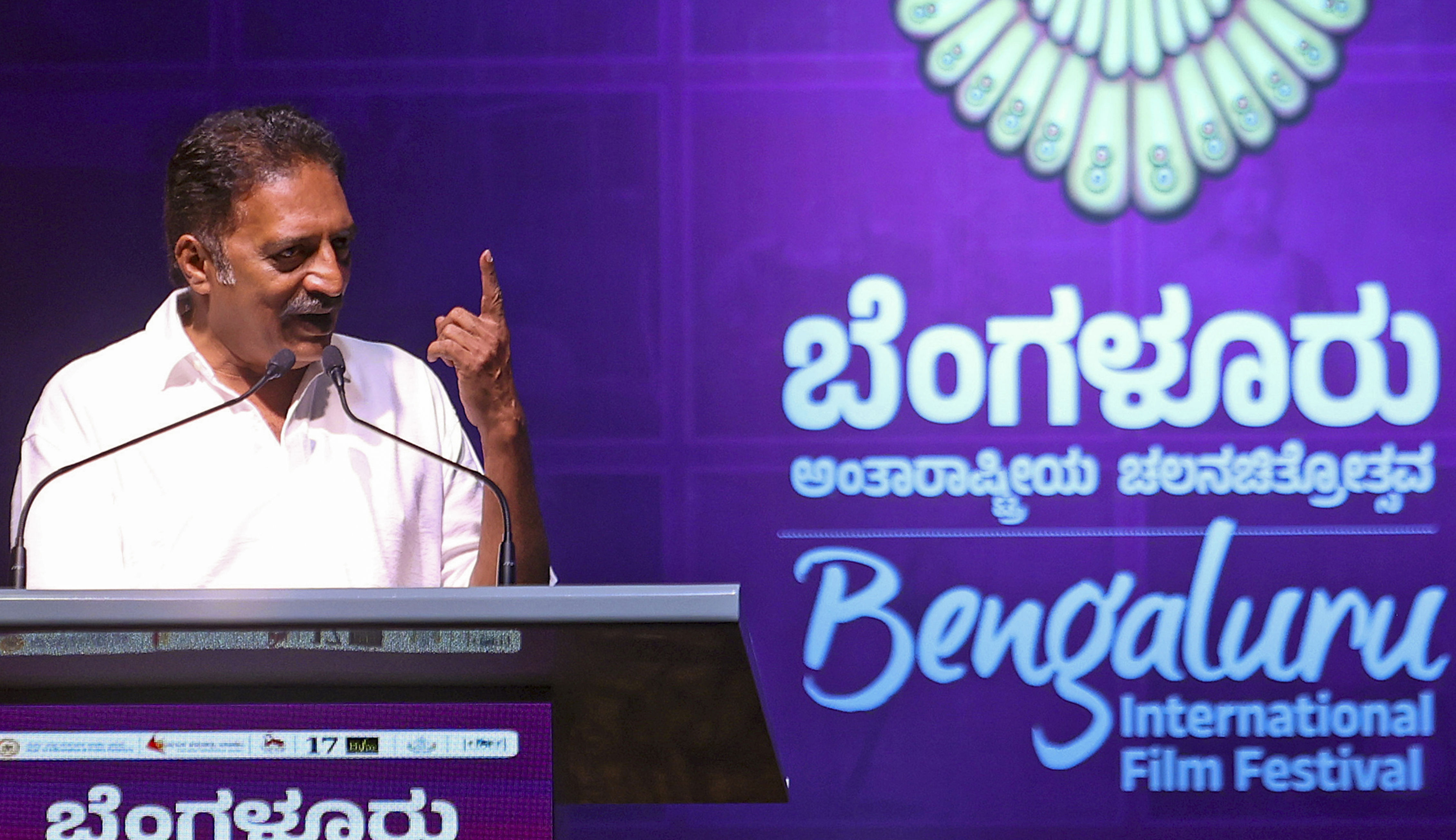 Won't do propaganda films, pick scripts with conscience: Prakash Raj