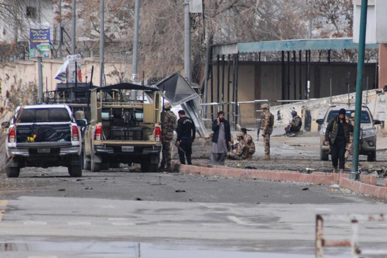Militants kill 33 people in attacks in southwest Pakistan; 92 ...