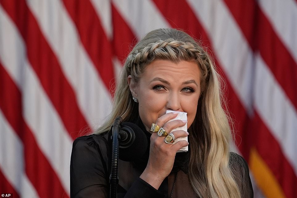 Experts Truth about Erika Kirk's tears