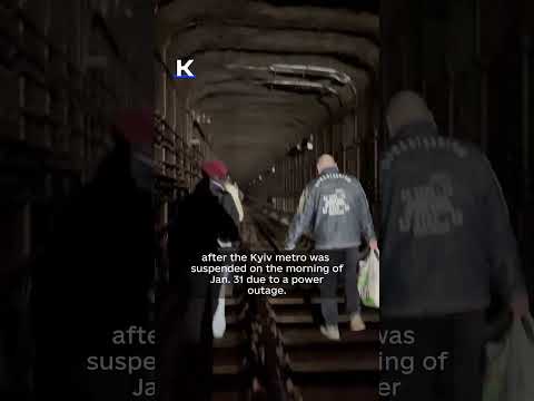 Passengers stranded on metro lines in Kyiv<br>