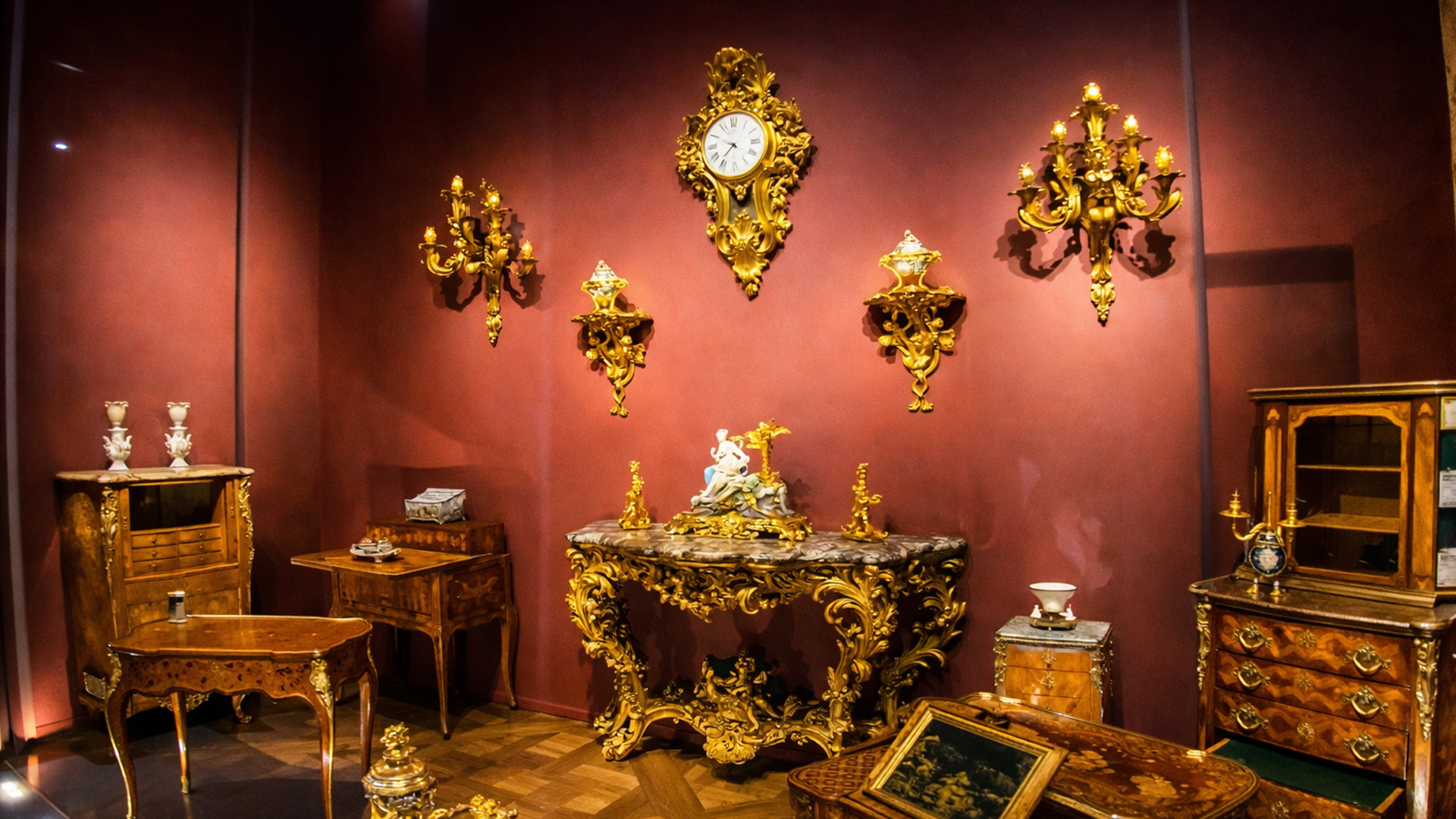 Exploring the Louvre’s Napoleon era interiors