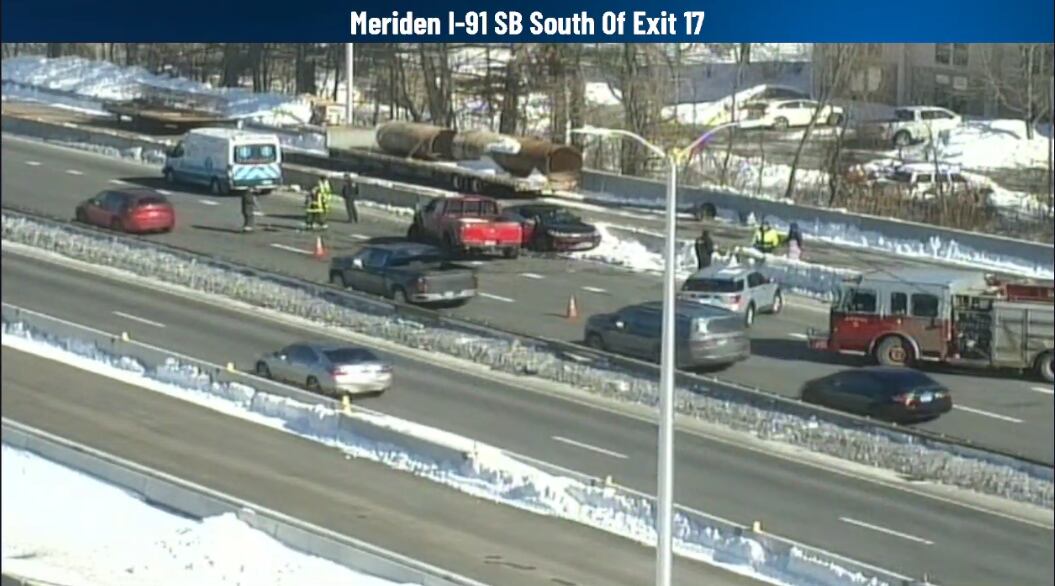 Multi-vehicle crash on Route 15 north in Meriden shuts down lanes