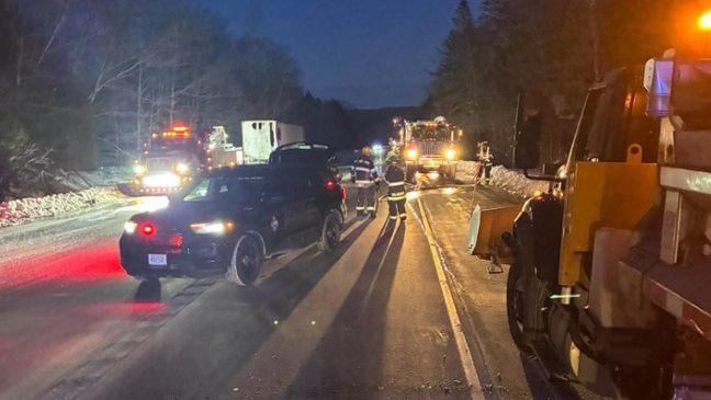 Traffic shut down after tractor-trailer fire on Route 1 in Waldoboro