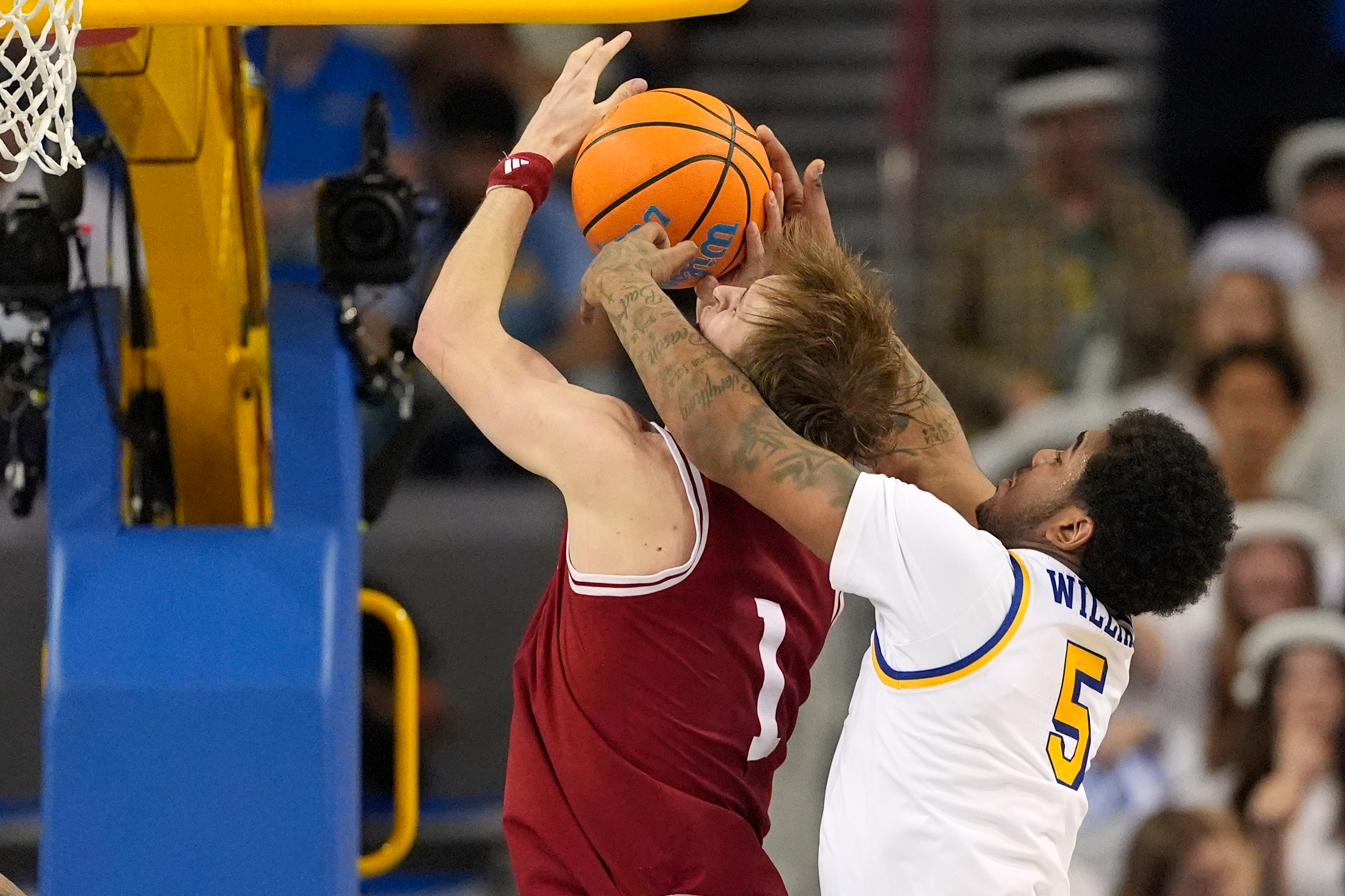 Indiana tops UCLA 98-97 in double OT, ending Bruins