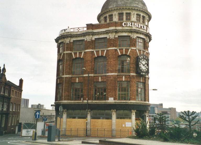 Thought-provoking photos take you back to Leeds in the 1990s