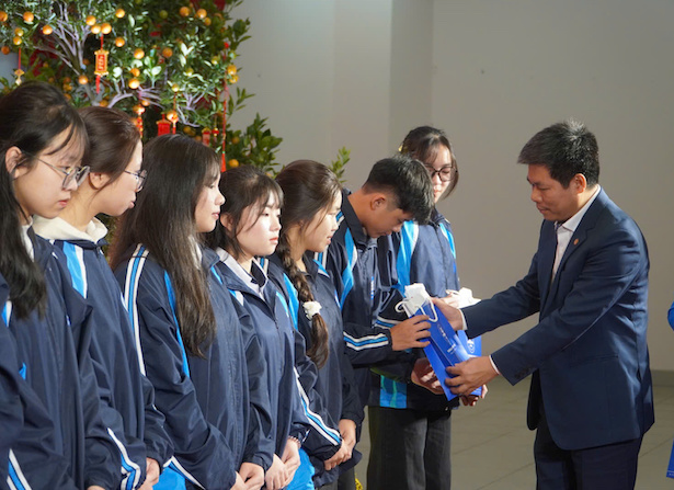 Trường đại học chia sẻ khó khăn với sinh viên dịp Tết Nguyên đán 2026