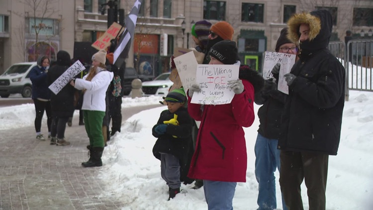 Protestors gather on Monument Circle in downtown Indianapolis to push ...
