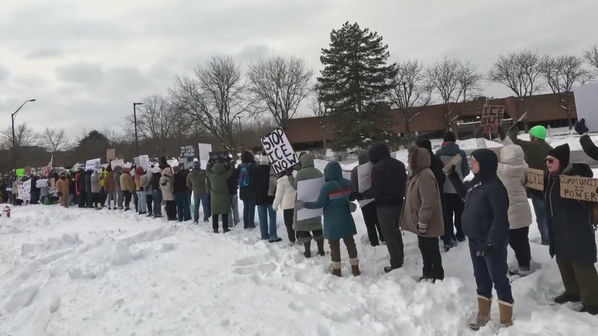 Protesters in Westerville demand ICE shutdown after fatal Minneapolis ...