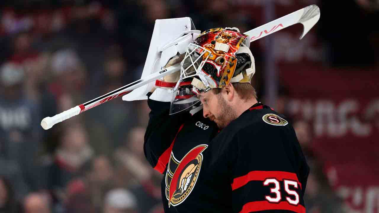 Ullmark returns with 26 saves, lifts Senators over Devils