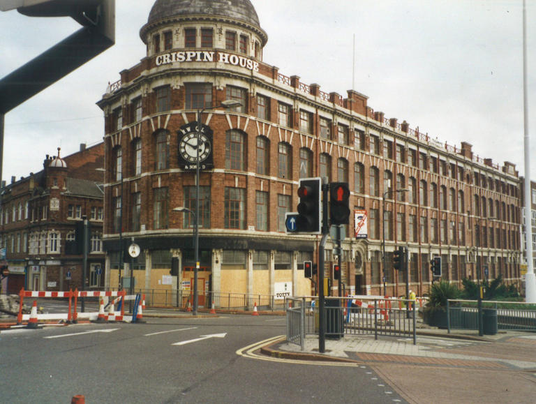 Thought-provoking photos take you back to Leeds in the 1990s