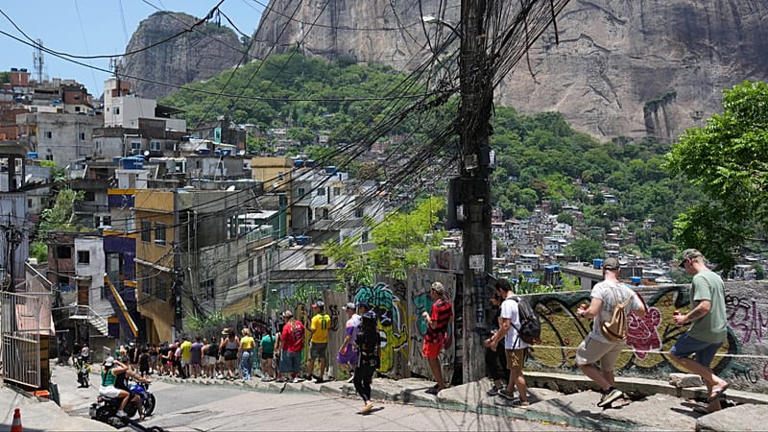 « Territoire stigmatisé » : pourquoi les touristes boudent les sites ...